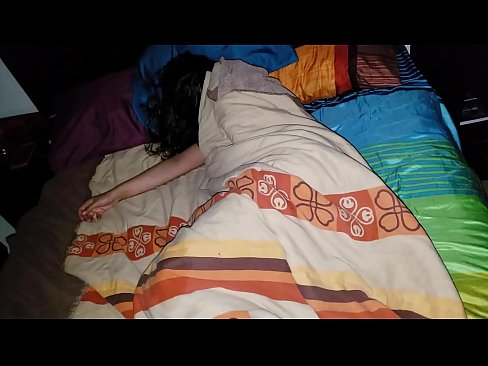 ❤️ Stepson berači svojo mlado mačeho, medtem ko ona spi. ❤❌ Porn video na sl.shufflesex-com.ru ❤